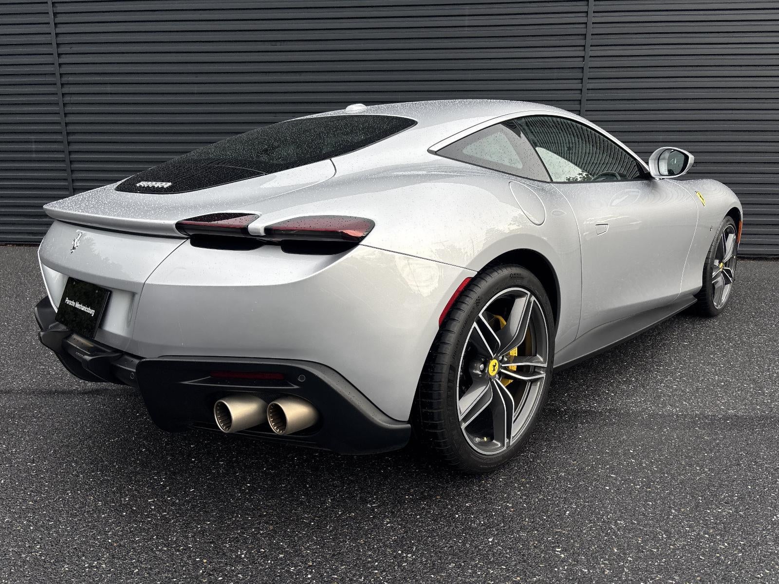 2022 Ferrari Roma — detail view